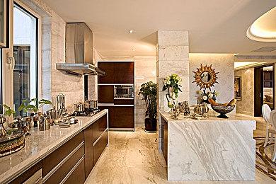 《毁灭战士：永恒》光追开启前后画面对比